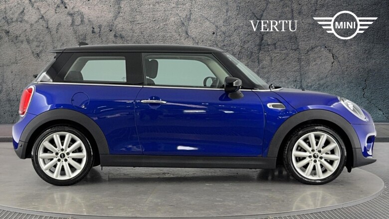 MINI Hatchback 1.5 Cooper Classic II 3dr [Comfort Pack] Petrol Hatchback